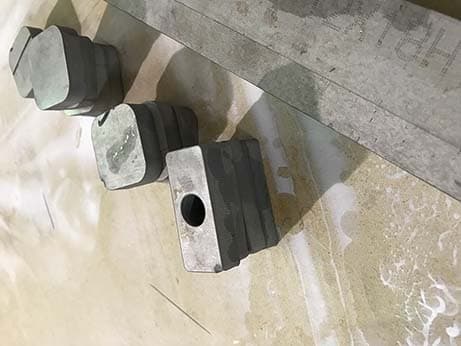 Коромысло из нержавеющей стали. Толщина листа 10 мм. Гидроабразивная резка.