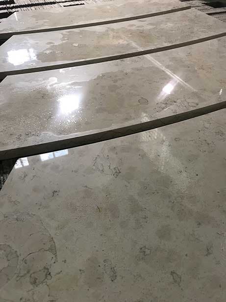 Раскрой мрамора гидроабразивом. Толщина слеба 20 мм. 