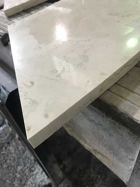 Раскрой мрамора гидроабразивом. Толщина слеба 20 мм. 